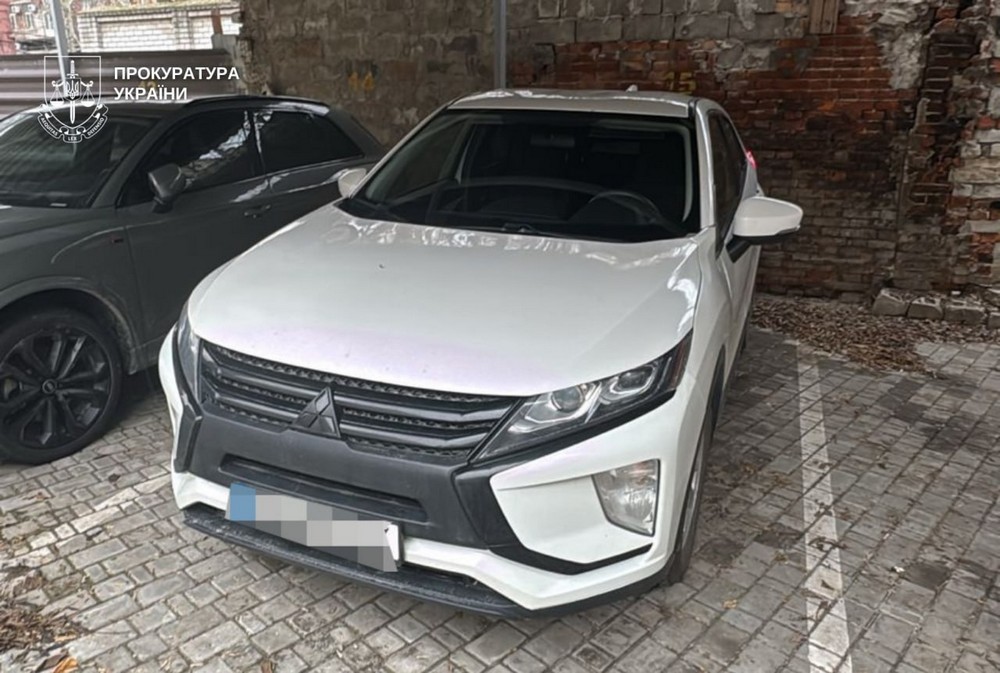 У Дніпрі затримали лідера злочинної організації та 10 його спільників, які видурювали гроші у громадян Євросоюзу (фото)