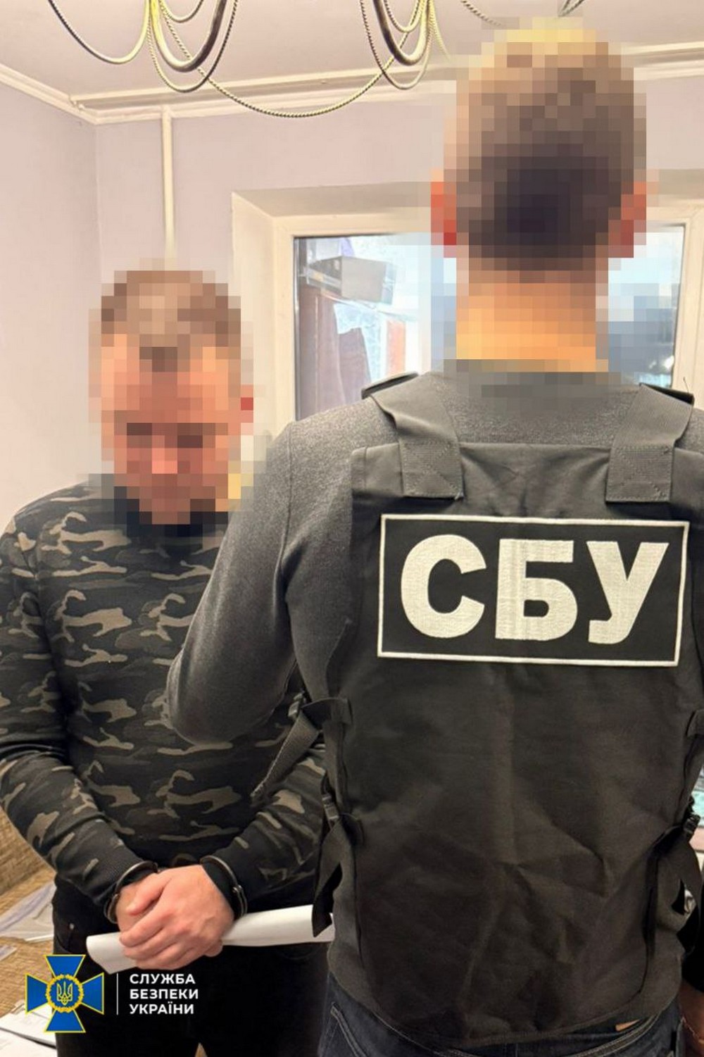 У Дніпрі затримали лідера злочинної організації та 10 його спільників, які видурювали гроші у громадян Євросоюзу (фото)