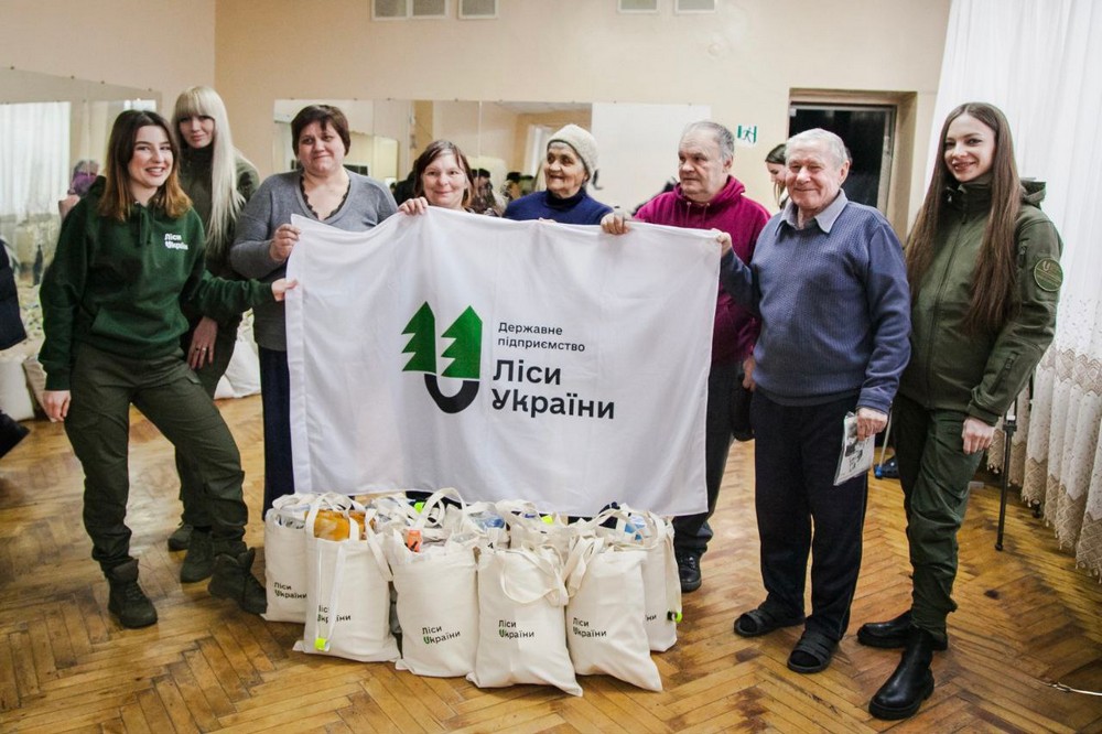 Мешканцям Запоріжжя передали «пакунки тепла» від ДП «Ліси України» - що у них?