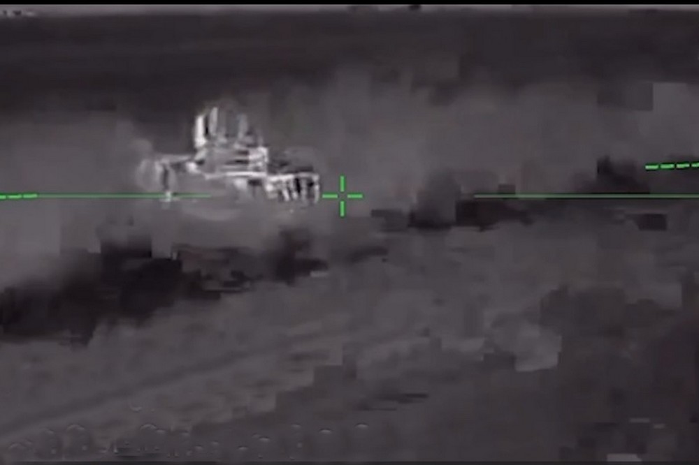 Уражено ворожий ЗРК С-400 «Тріумф» та знищено ЗРГК «Панцир С-1» в Криму (відео) 1 Уражено ворожий ЗРК С-400 «Тріумф» та знищено ЗРГК «Панцир С-1» в Криму