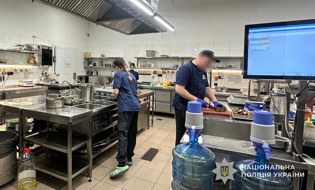 Після відвідин розважального центру у Львові сталося масове отруєння дітей: розпочато розслідування Після відвідин розважального центру у Львові сталося масове отруєння дітей: розпочато розслідування