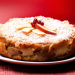 Рецепт дня: «Класична шарлотка з яблуками»