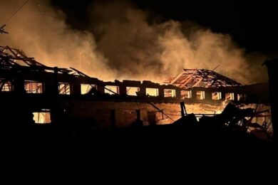 Серед поранених багато дітей, масштабні руйнування і пожежі: масована нічна повітряна атака 29 березня (фото, відео)