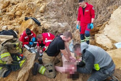 Двоє чоловіків зірвалися з обриву: трагедія у Південному на Одещині (фото)