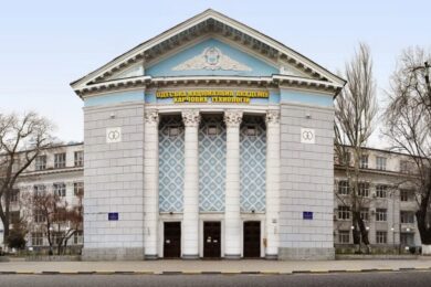 Екзаменував студентів російською – в Одесі звільнили профессора за порушення мовного закону