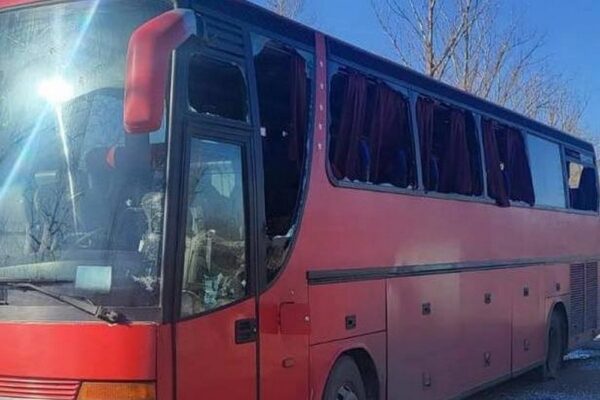 Смертельний удар по рейсовому автобусу, під прицілом порти, енергетика, бібліотека: нічна повітряна атака 13 березня – все, що відомо (фото)