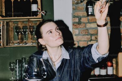 Гранти для жінок, які мріють відкрити власний заклад: можна отримати 5000 євро