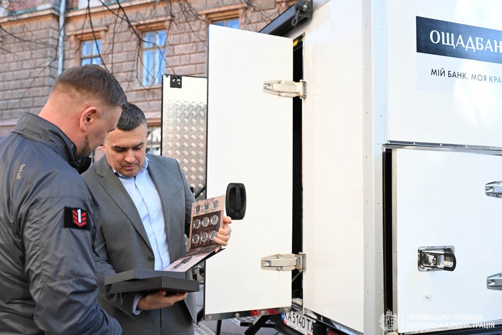 Запрацював перший на заході України «банк на колесах» на Буковині – які послуги можна отримати