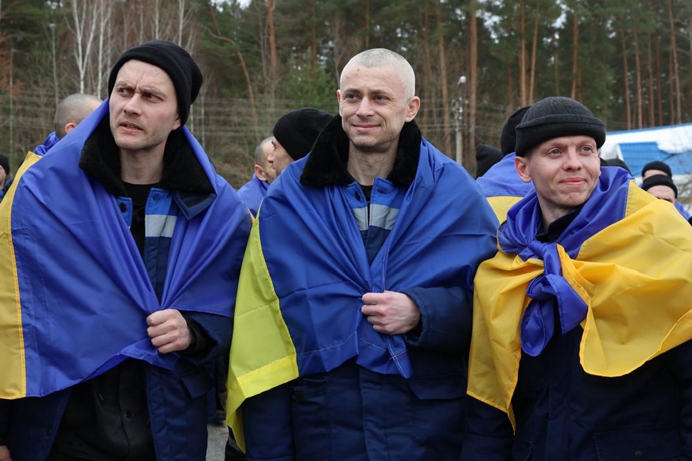 Відбувся обмін військовополоненими: фото