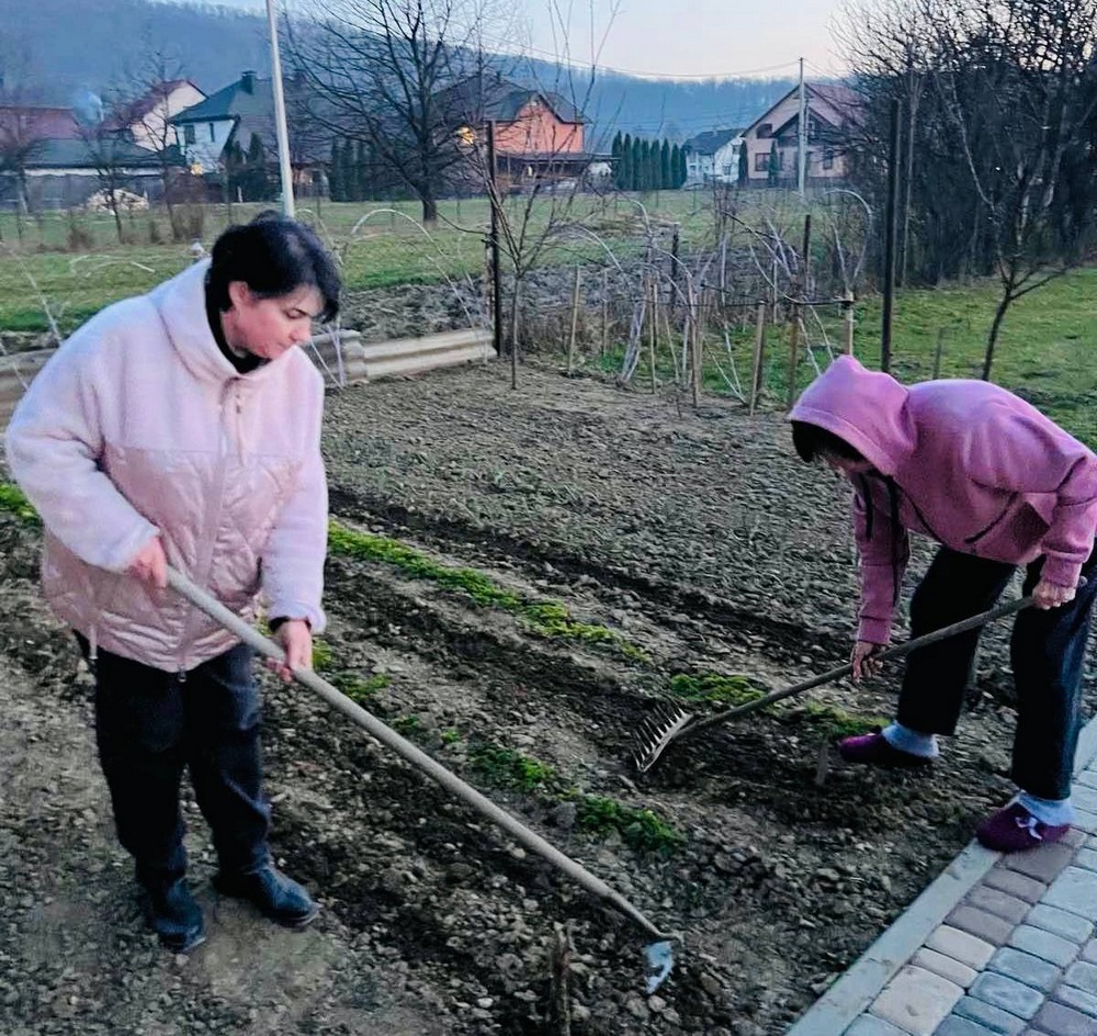 Терцентр Покровської ТГ продовжує надавати допомогу мешканцям в евакуації: яку підтримку можна отримати