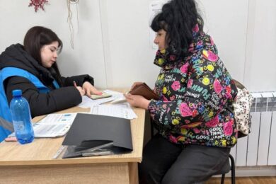 Гуманітарна допомога на Харківщині – видають медичні ваучери, набори гігієни та засоби реабілітації