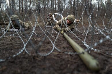 Війна в Україні 27 березня: ворог просунувся на Донеччині, втратив 1 000 солдатів за добу