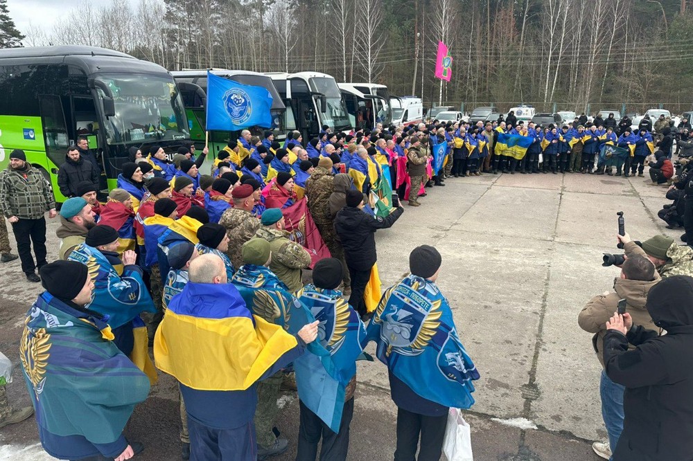 Відбувся обмін військовополоненими: фото