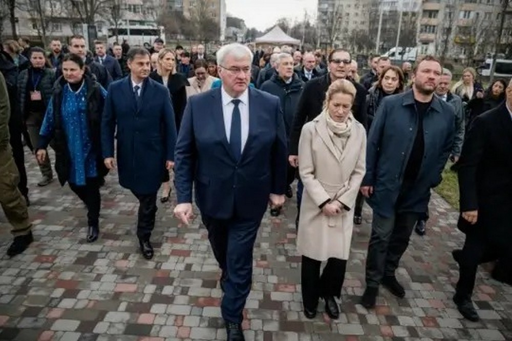 Саміт у Києві та Бучі: міністри ЄС ухвалили спільну заяву щодо підтримки України та створення Спецтрибуналу проти злочинів РФ 1 Саміт у Києві та Бучі: міністри ЄС ухвалили спільну заяву щодо підтримки України та створення Спецтрибуналу проти злочинів РФї