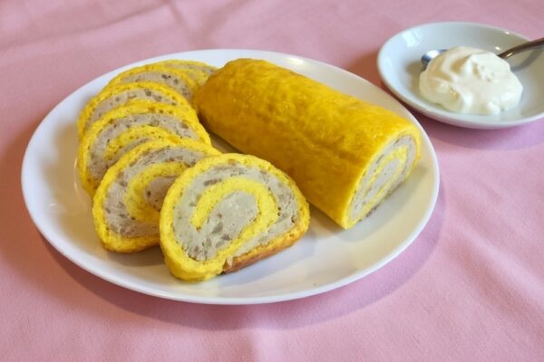 Рецепт дня: «Сирний рулет з фаршем»