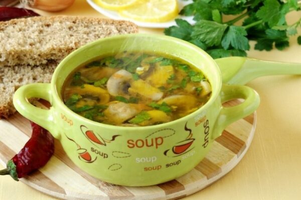 Рецепт дня: «Грибний суп із печериць»