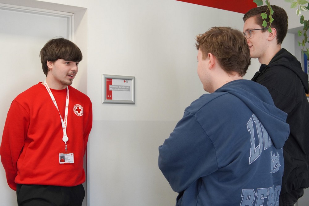 Українська молодь за кордоном активно долучається до волонтерства