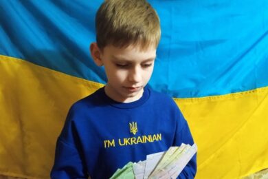 Виплати дітям ВПО: українців просять поки не поспішати подавати заяви