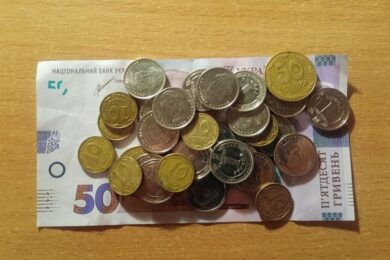 Грошова допомога малозабезпеченим: хто має право, як оформити – усі деталі