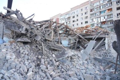 Кількість постраждалих зростає: окупанти вдарили по Запоріжжю КАБами (фото, відео)