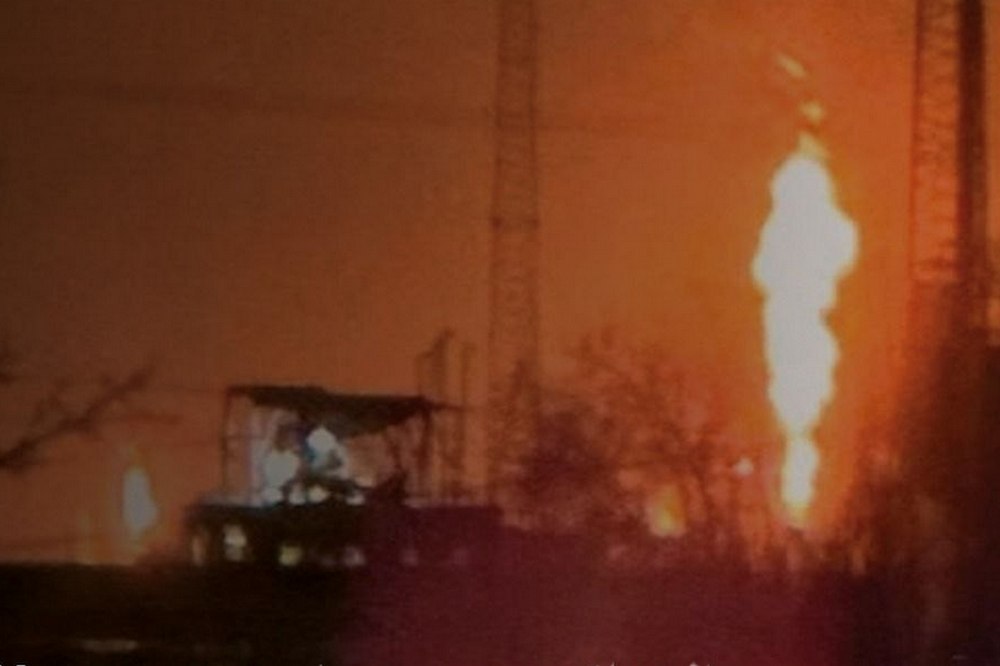 Забезпечує потреби армії окупантів - Сили оборони уразили НПЗ у Саратові РФ