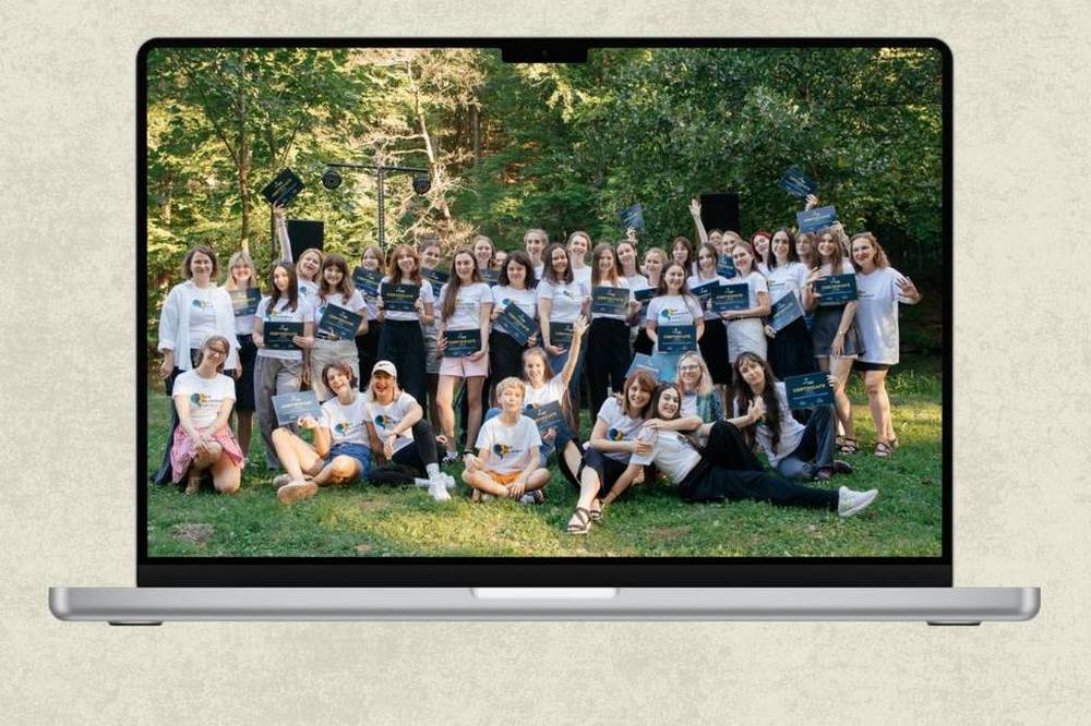 Відкрита реєстрація на безкоштовну програму з підтримки жінок See Forward 2026 – як долучитися