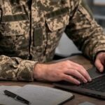 Військовослужбовці можуть посвідчити документи без нотаріуса – які саме і куди звертатися