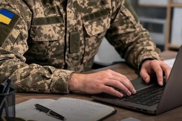 Військовослужбовці можуть посвідчити документи без нотаріуса – які саме і куди звертатися