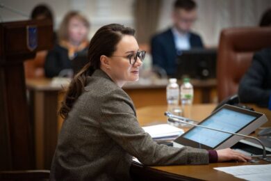 Україна сьогодні отримала перший транш від МВФ 1,5 млрд доларів – Свириденко