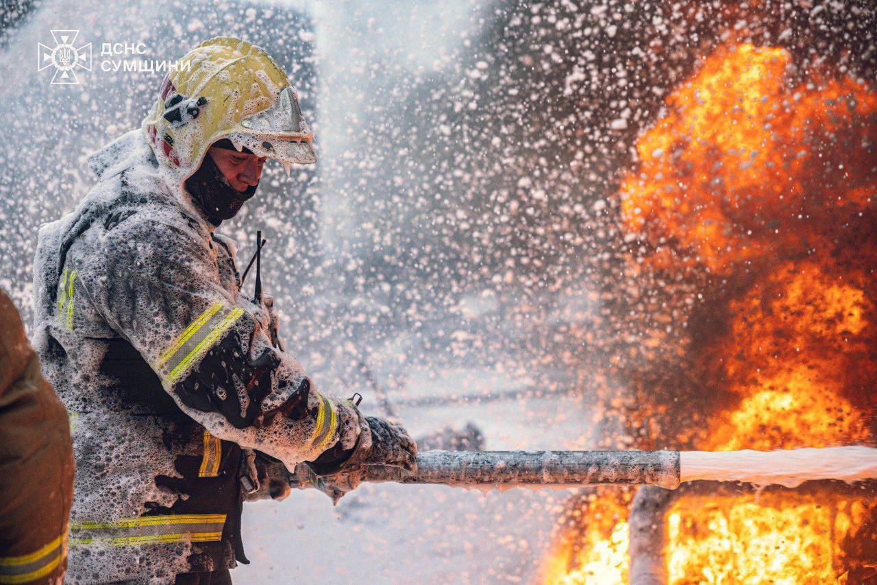 Найважча зима в історії України завершилася: ми встояли і дякуємо всім, хто рятував українців (фото)