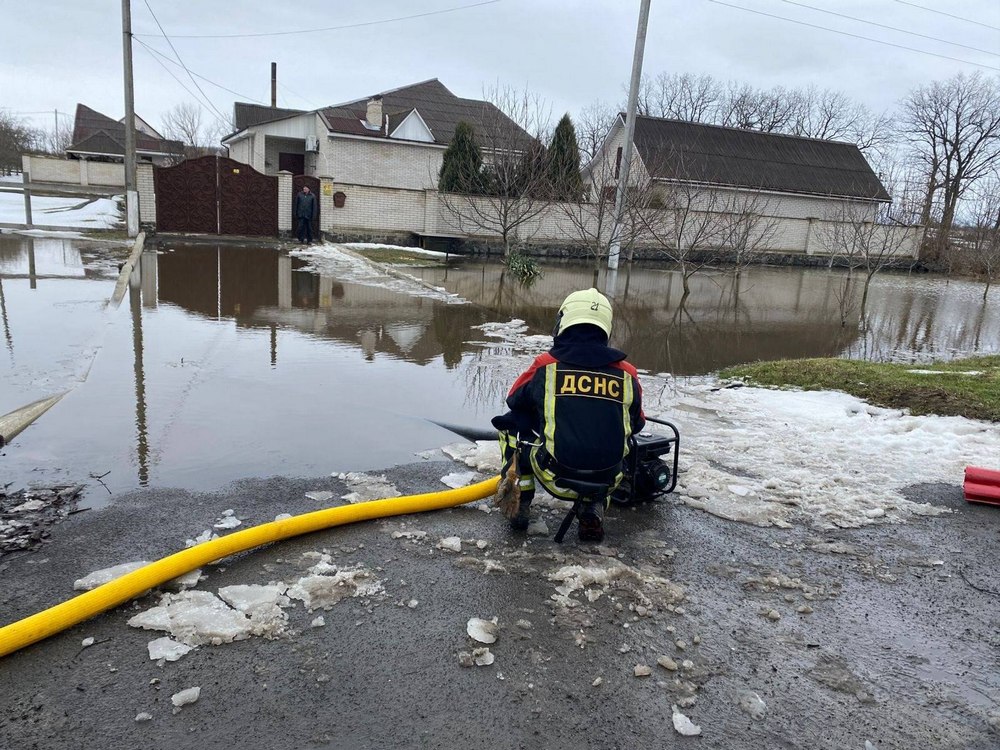 Весняне водопілля спричинило підтоплення в Україні – наразі потерпають три області