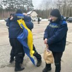 Відбувся обмін військовополоненими: 200 українців вдома! (фото)
