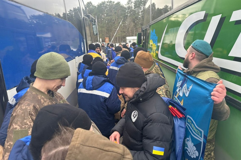 Відбувся обмін військовополоненими: фото