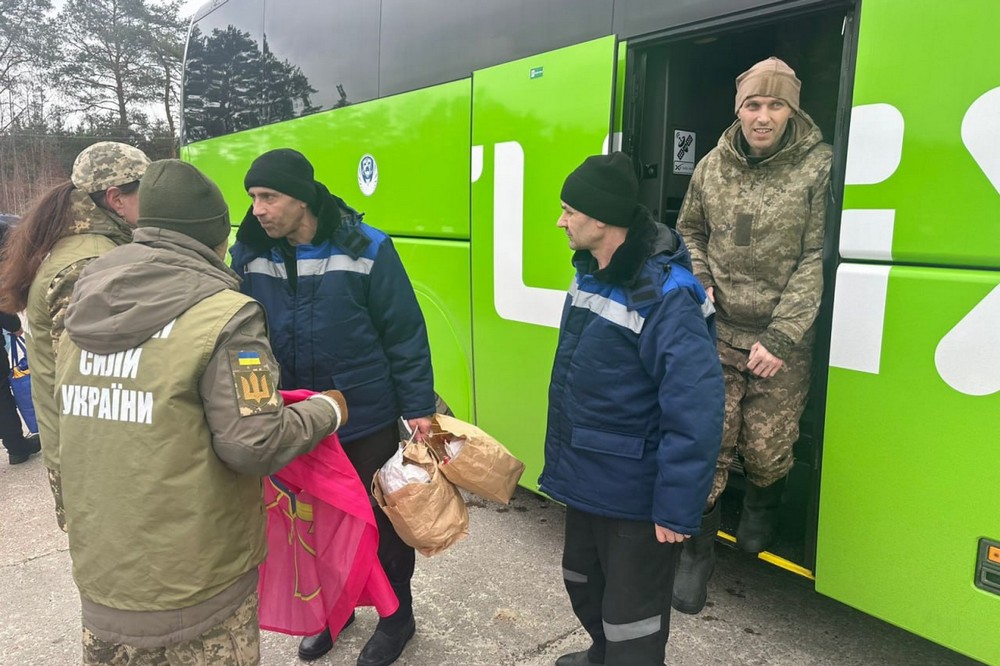 Відбувся обмін військовополоненими: фото