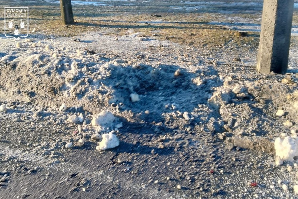 Удари по пасажирському потягу і рятувальникам, є поранені: нічна повітряна атака 8 березня – все, що відомо (фото)