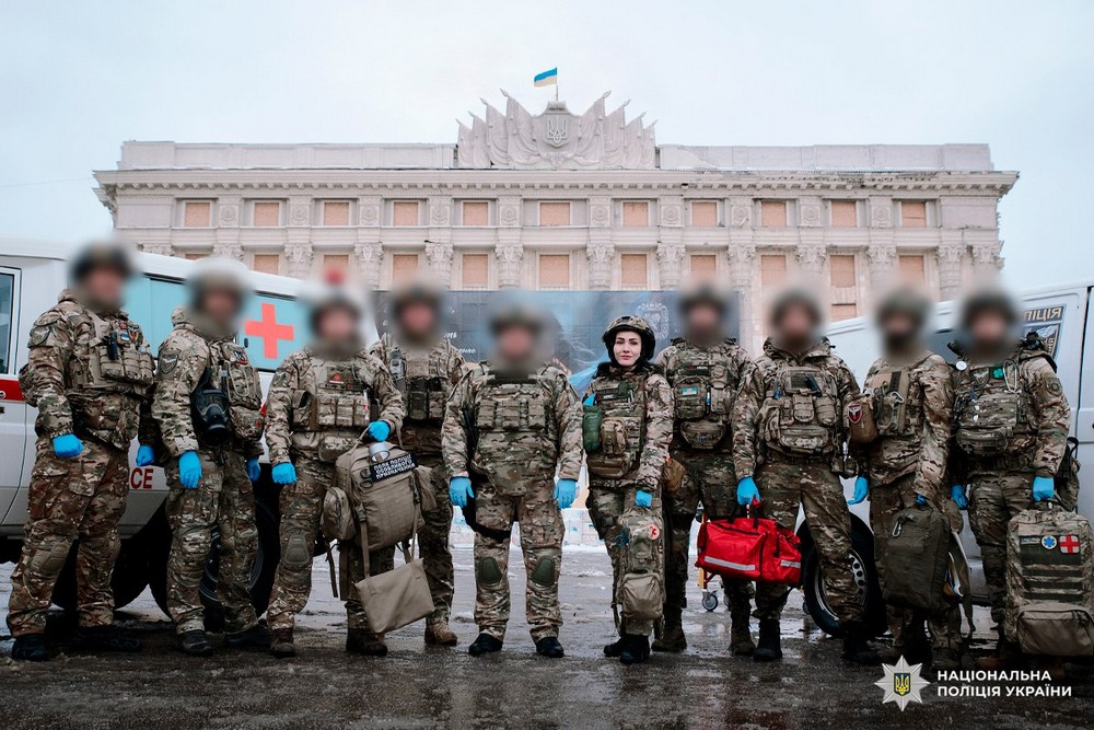«В одній із квартир був сліпий дідусь, який не міг самостійно пересуватися. Він дуже змерз»…  Історія поліцейської медикині з Харківщини