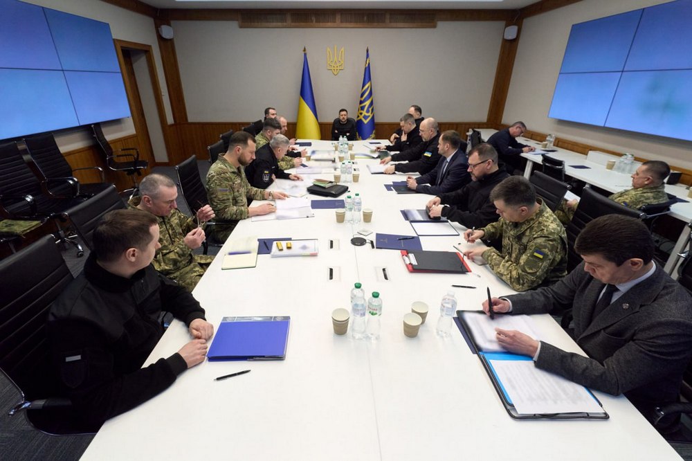Обговорили війну в Ірані та глобальні ризики для України – Зеленський провів Ставку