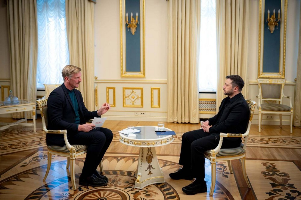 «Українці виснажені, але зберегли гідність»: нові заяви Зеленського про завершення війни, угоду з США, про ракети, Путіна і Орбана 1 «Українці виснажені, але зберегли гідність»: нові заяви Зеленського про завершення війни, угоду з США, про ракети, Путіна і Орбана