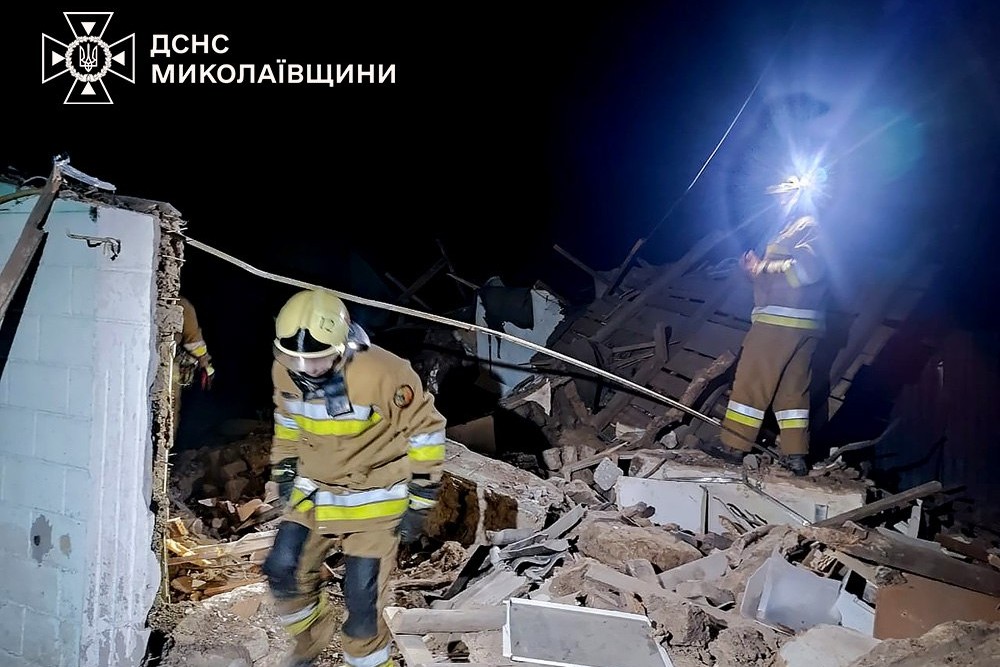 Двоє дітей загинули внаслідок вибуху газу: жахлива трагедія на Миколаївщині (фото) Двоє дітей загинули внаслідок вибуху газу: жахлива трагедія на Миколаївщині (фото)