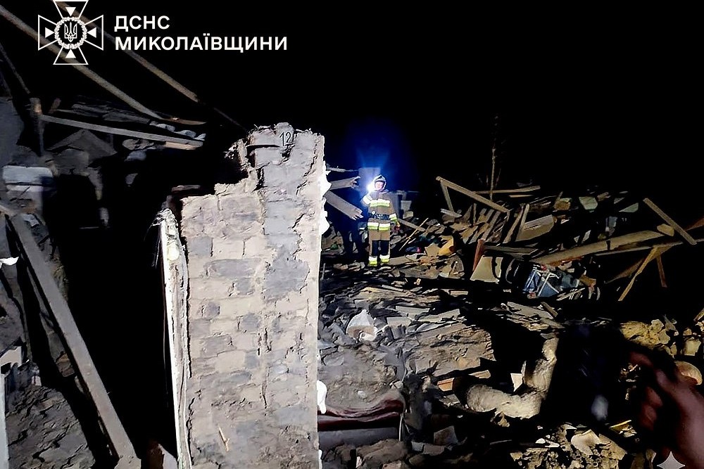 Двоє дітей загинули внаслідок вибуху газу: жахлива трагедія на Миколаївщині (фото) Двоє дітей загинули внаслідок вибуху газу: жахлива трагедія на Миколаївщині (фото)