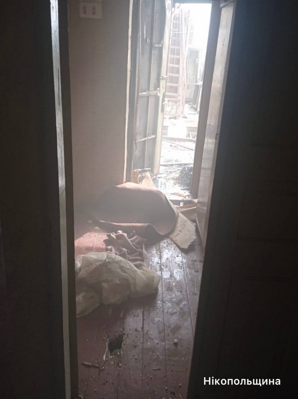 Двоє вбитих і 5 поранених, серед них маленький хлопчик - ворог жорстоко обстрілював Дніпропетровщину сьогодні (фото) Двоє вбитих і 5 поранених, серед них маленький хлопчик - ворог жорстоко обстрілював Дніпропетровщину сьогодні (фото)