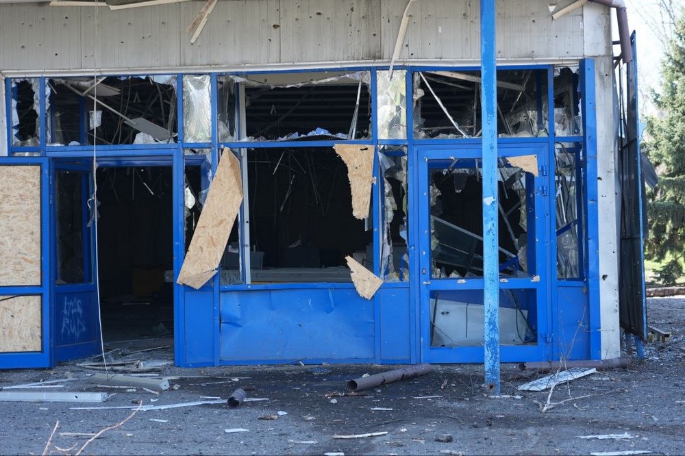 Росіяни вдарили по Краматорську вдень 29 березня. Є загиблі і поранені. Серед вбитих – дитина. Росіяни вдарили по Краматорську вдень 29 березня. Є загиблі і поранені. Серед вбитих – дитина.