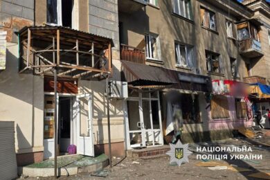 Троє вбитих, серед них дитина, і понад 20 поранених: наслідки обстрілів Донеччини за добу