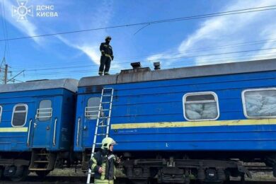 Дві години тому на даху вагону вражено струмом групу дітей: смертельна подія у Києві
