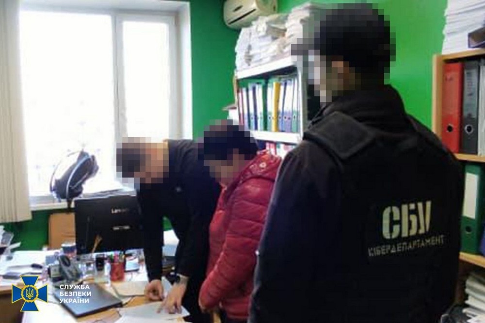 Чиновниця Мінкульту пропагувала рашизм в Україні. Її було викрито і затримано. Чиновниця Мінкульту пропагувала рашизм в Україні. Її було викрито і затримано.