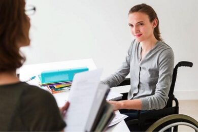 Робота для людей з інвалідністю у Хмельницькій області: понад 300 вакансій з зарплатою до 50 000 грн