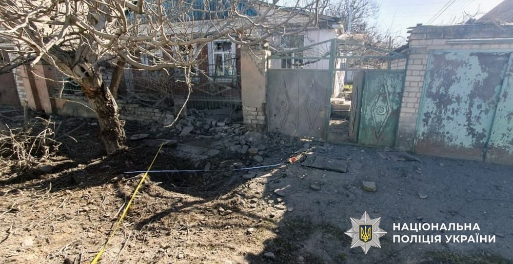 21 людину поранено і є загиблі на Херсонщині внаслідок ворожих атак. Зокрема, окупанти вдарили по маршрутці з пасажирами.