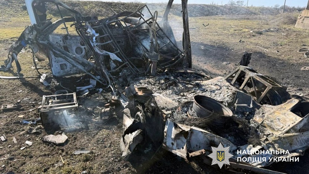 21 людину поранено і є загиблі на Херсонщині внаслідок ворожих атак. Зокрема, окупанти вдарили по маршрутці з пасажирами.