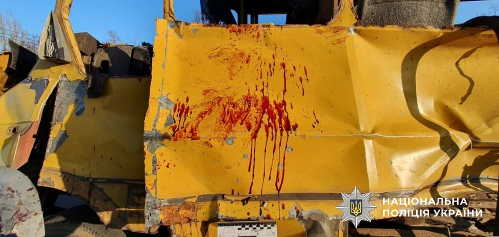 21 людину поранено і є загиблі на Херсонщині внаслідок ворожих атак. Зокрема, окупанти вдарили по маршрутці з пасажирами.