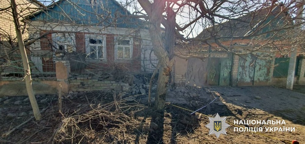 21 людину поранено і є загиблі на Херсонщині внаслідок ворожих атак. Зокрема, окупанти вдарили по маршрутці з пасажирами.